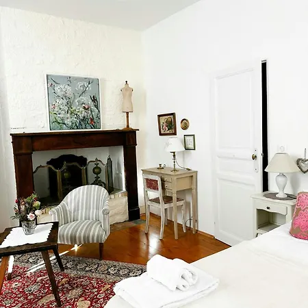 Stone House From 1776 With Large Park Fajoles