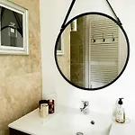 Stone House From 1776 With Large Park Ferienhaus