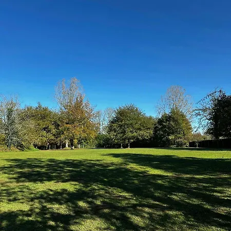 Stone House From 1776 With Large Park 別荘